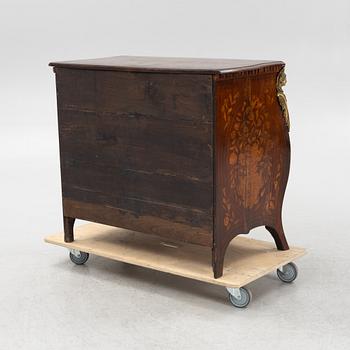 A Louis XV-style chest of drawers, late 19th Century.