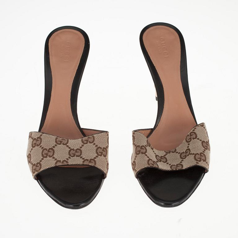 SKOR, slip-ins, Gucci.