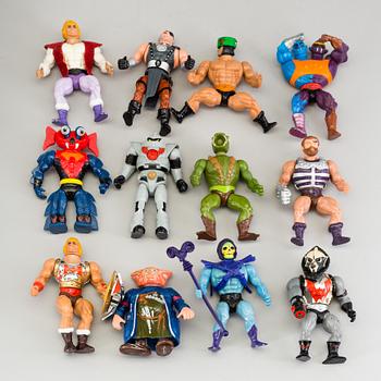 A lot of 38 pieces of Masters of the universe toys from Mattel 1980s.