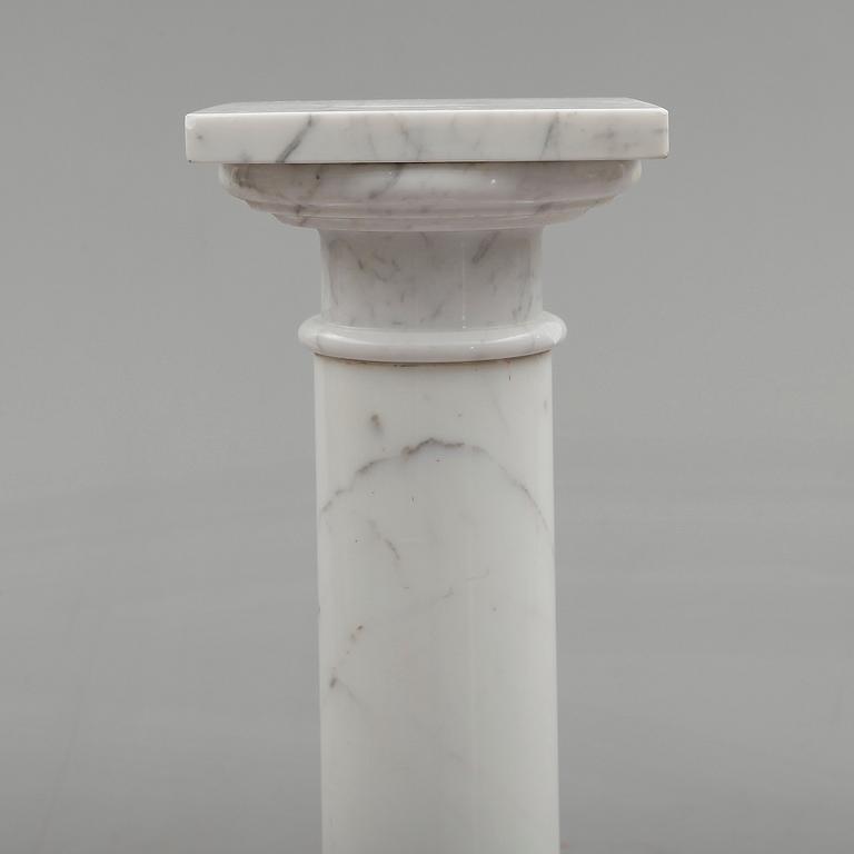 PIEDESTAL, marmor, 1900-tal.