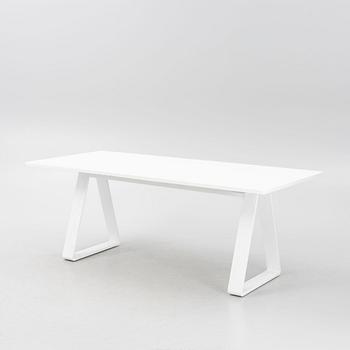 Thomas Eriksson, a "Bermuda" dining table, Asplund.