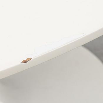 A dining table, Calligaris, Italy, 21st century.