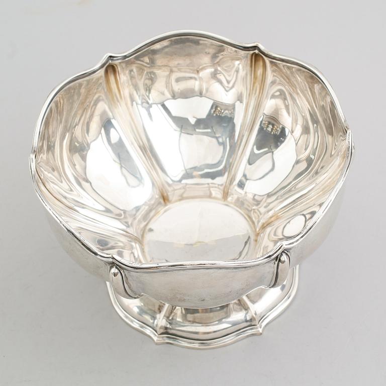 SKÅL, silver, svenska importstämplar, 1900-talets första hälft. Vikt ca 490 gram.