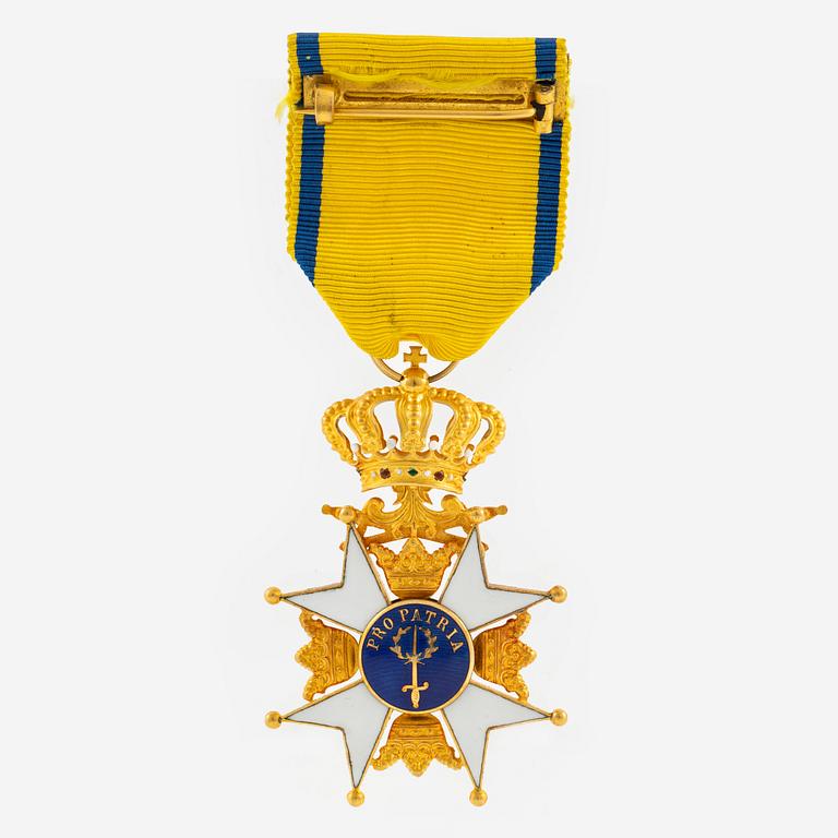 Order insignia, Order of the Sword, 18 k gold and enamel, C.F Carlman, Stockholm 1936.