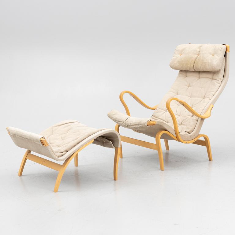 Bruno Mathsson, fåtölj med fotpall, "Pernilla", DUX, 2000-tal.