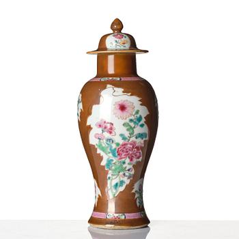 A matched six-piece famille rose garniture, Qing dynasty, Qianlong (1736-95).