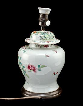 BORDSLAMPA, porslin, Kina, 1900-tal.