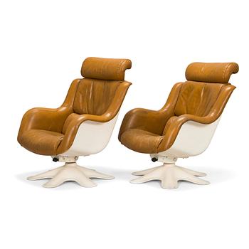 Yrjö Kukkapuro, a pair of late 1960's '418N' armchairs for Haimi.