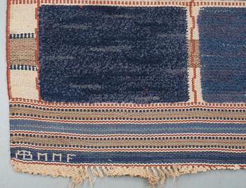 CARPET. "Rutig blå halvflossa". Knotted pile in relief. 302,5 x 203,5 cm. Signed AB MMF.
