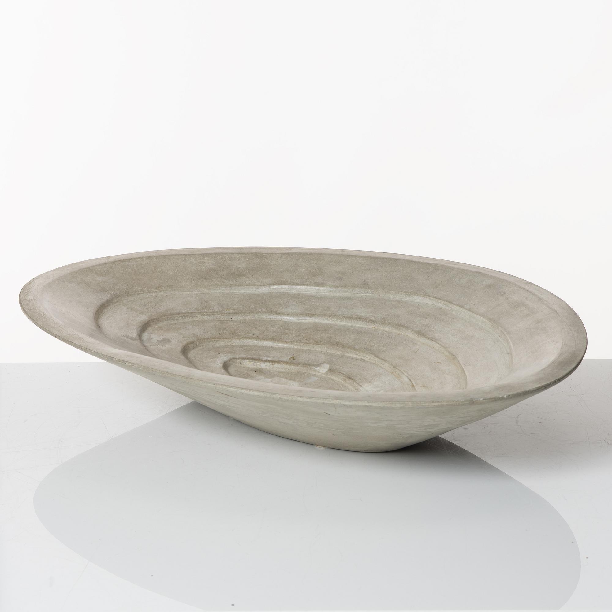 Stina Lindholm, a concrete dish, Skulpturfabriken, Sweden.