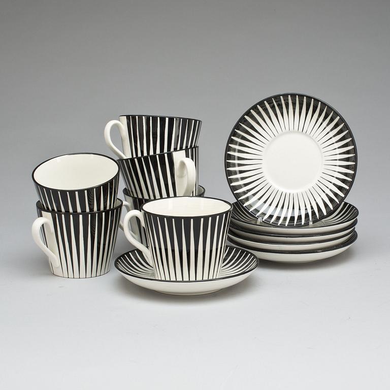 TEKOPPAR med FAT porslin, 6 st. "Zebra", Eugen Trost, Upsala-Ekeby Gefle, 1900-talets mitt.