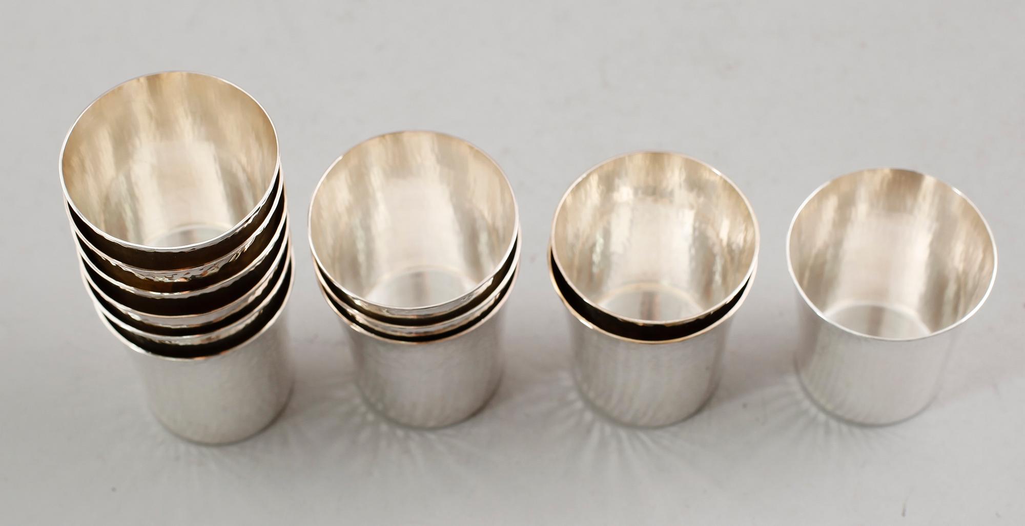 PUNCHMUGGAR, 12 st, silver, Mema, 1975. Vikt ca 479 gram.