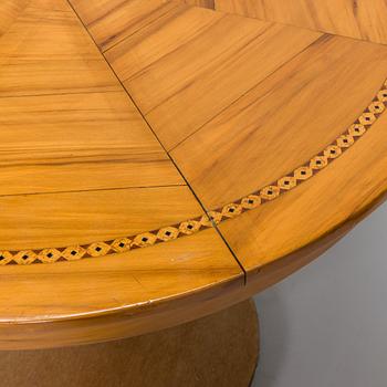 Adolf Koskinen, table and 4 chairs, for Elias Hollo Puunjalostustehdas, 1910s/1920s.
