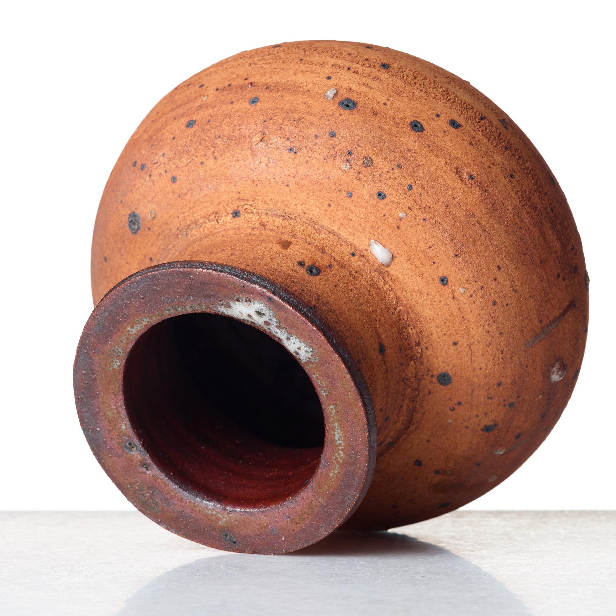 Kyllikki Salmenhaara, a mid 20th century stoneware jar, Arabia, Finland.