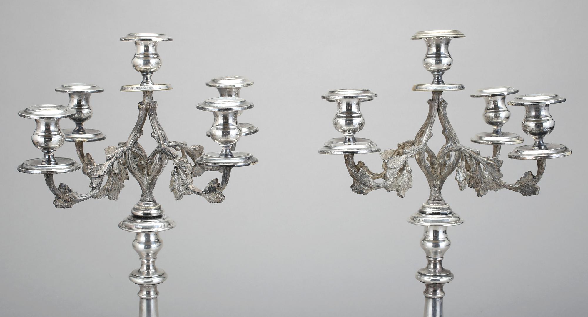 KANDELABRAR, ett par, nysilver, 1900-tal.