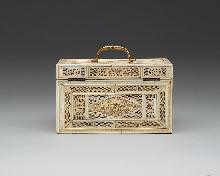 A ivory and bone box, Qing dynasty, 18th Century.