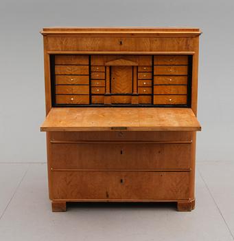 CHIFFONJÉ, 1800-talets mitt.