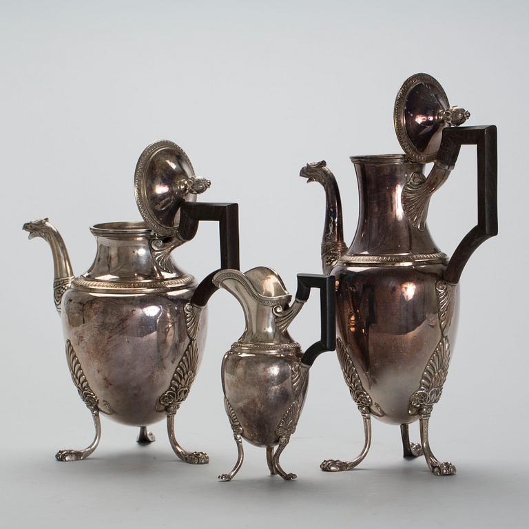 KAFFEKANNA, TEKANNA samt GRÄDDKANNA, empirestil, 1900-tal, nysilver.