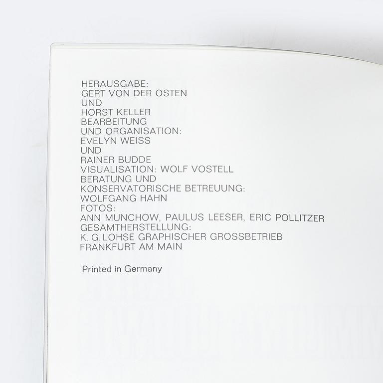 "Kunst der sechziger Jahre. 5. erweiterte Auflage. Art of the Sixties. 5th revised edition", Köln, 1971.
