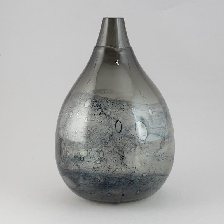 Eva Englund, an "Eldlek" glass vase from Pukeberg. Signed and dated -65.