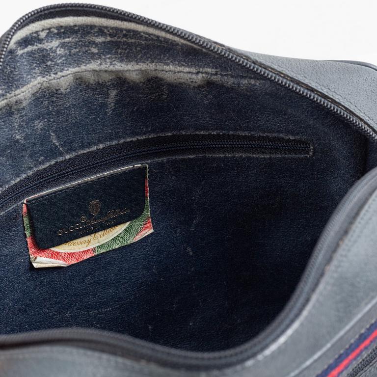 Gucci, A vintage handbag.