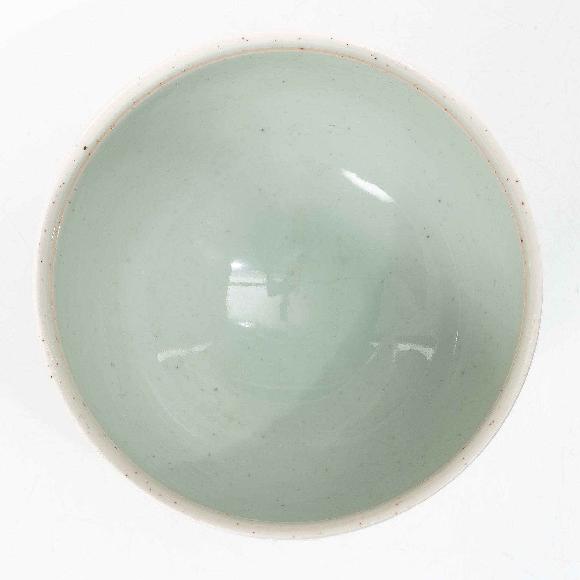 Alev Ebüzziya Siesbye, bowl, numbered 196/500, signed, Royal Copenhagen.