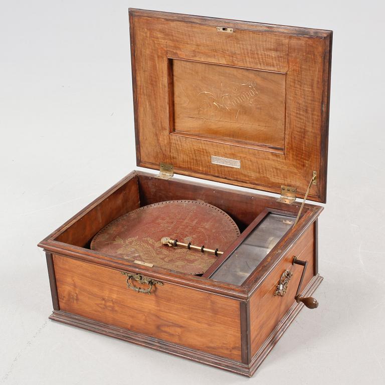 A music box by Detmering in Hamburg, around the year 1900.