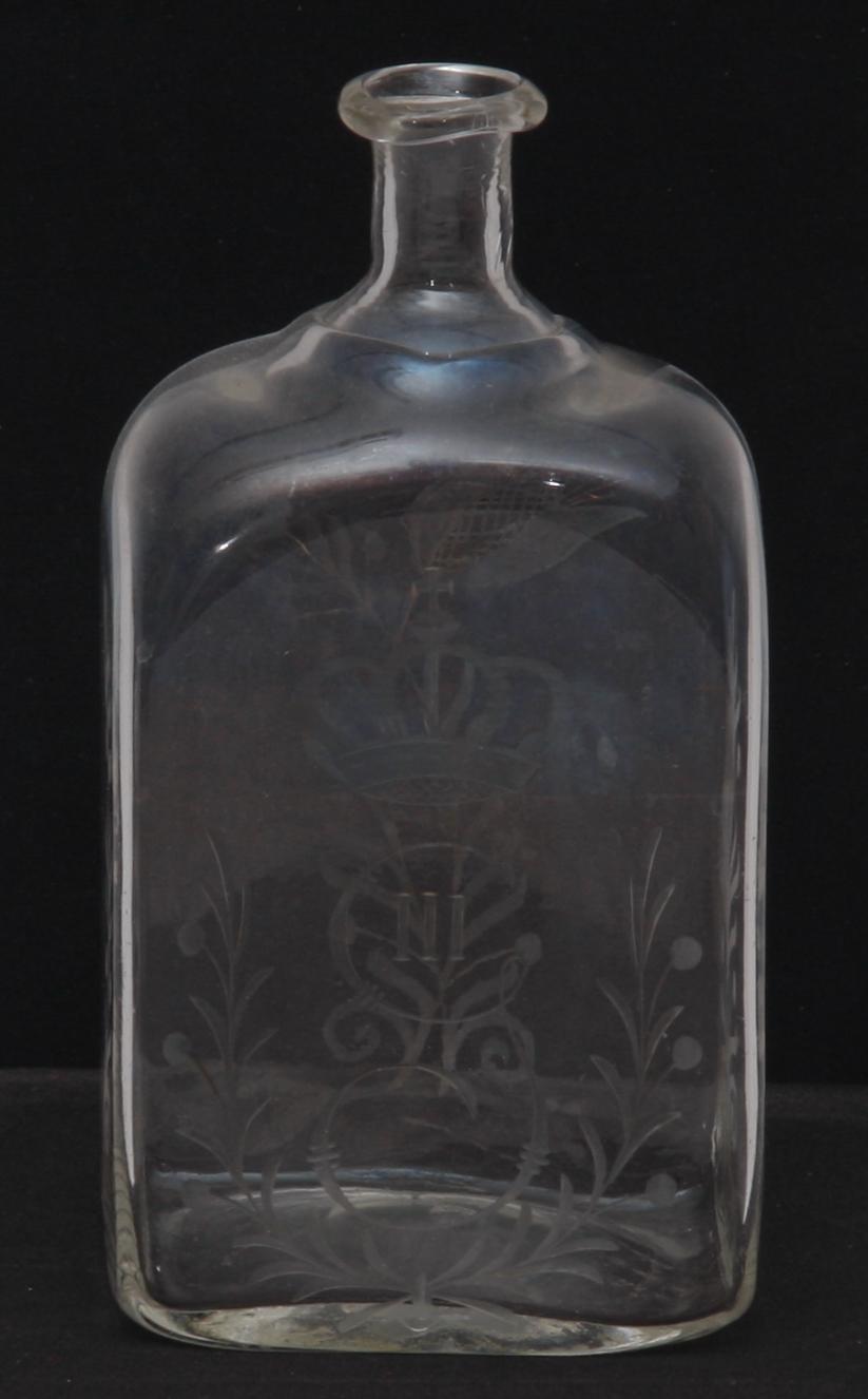 BRÄNNVINSFLASKA. Glas.