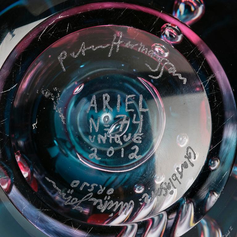 Peter Hermansson, a unique ariel glass vase, Örsjö, Sweden 2012.