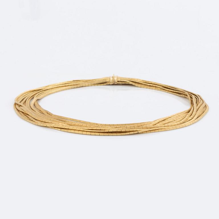 18K gold necklace.