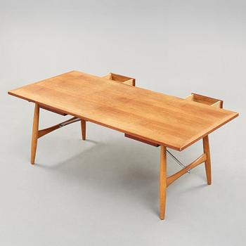 Hans J. Wegner, skrivbord, teak och ek med stålstag, "JH 571", Johannes Hansen, Danmark 1950-60-tal.