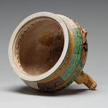 A tripod censer, China, presumably late Qing dynasty, circa 1900.