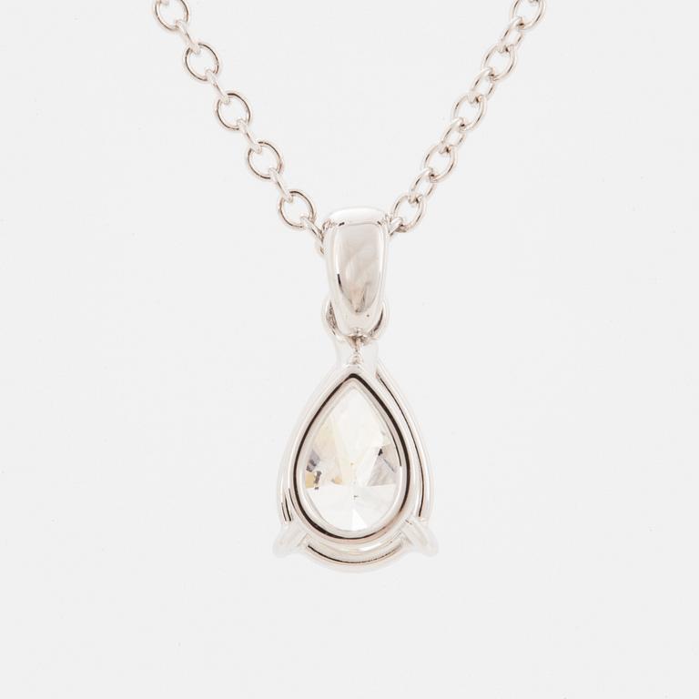 COLLIER, med droppformad diamant 1,01 ct, med GIA certifikat.