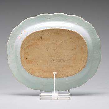 A blue and white serving dish, Qing dynasty, 18th Century.