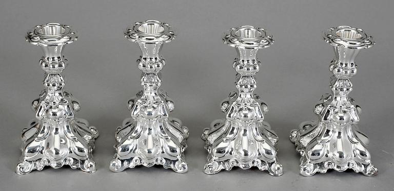 LJUSSTAKAR, 4st, silver, rokokostil, svenska importstämplar, 1900-tal.