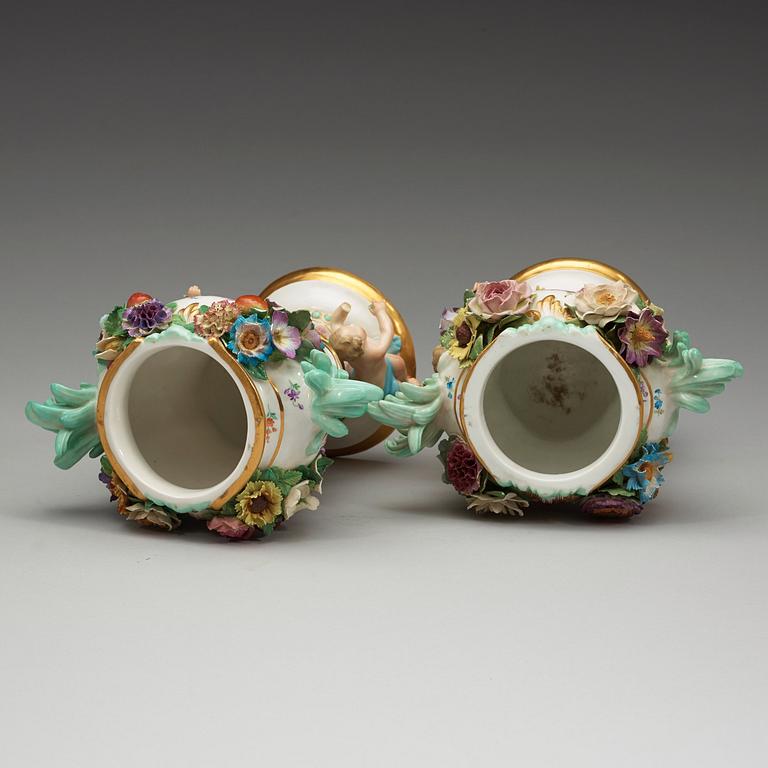 A pair of Meissen pot-purri jars with covers, 19th Century.