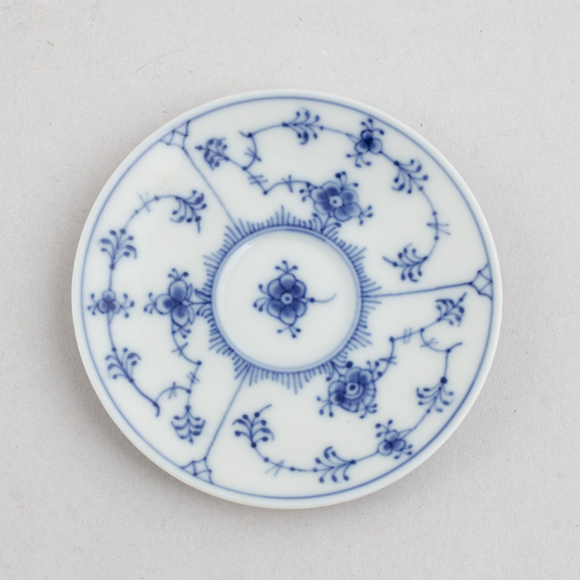 A "Musselmalet" cup with saucer (for a children's service), Royal Copenhagen, model 2308.