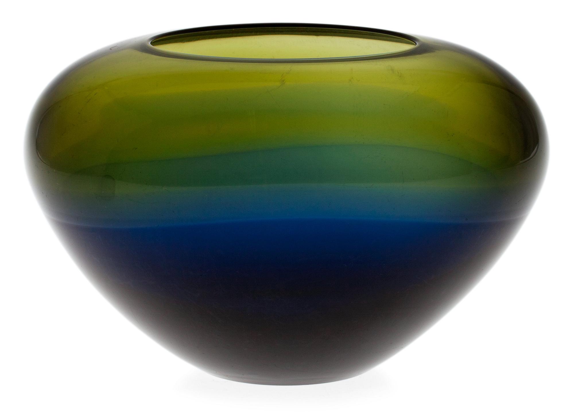 Timo Sarpaneva, A GLASS SCULPTURE.