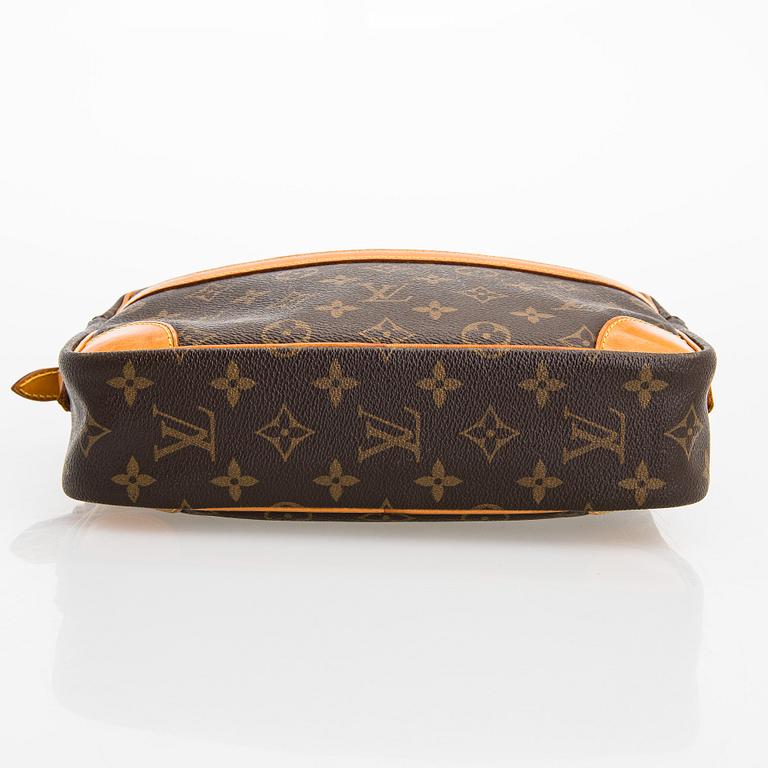 Louis Vuitton, a Monogram 'Trocadero 27' Bag.