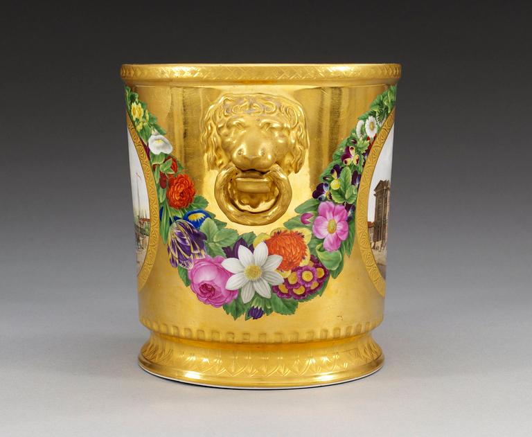 A bottle cooler from the wedding service of Princess Luise of Preussia and Prince Frederik of Holland.