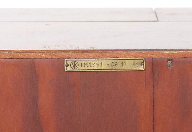 BARSKÅP, Nordiska Kompaniet, tillverkat 19430327.