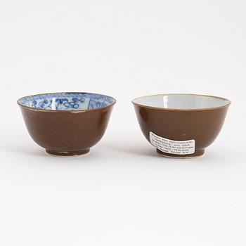 A set of two blue and white capuciner glazed cups, Qing dynasty, Qianlong (1736-95).