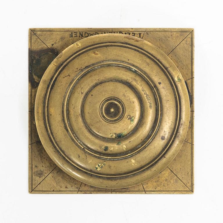 A brass sundial compass by J. Elfgren (instrument maker active ca 1750-1801).