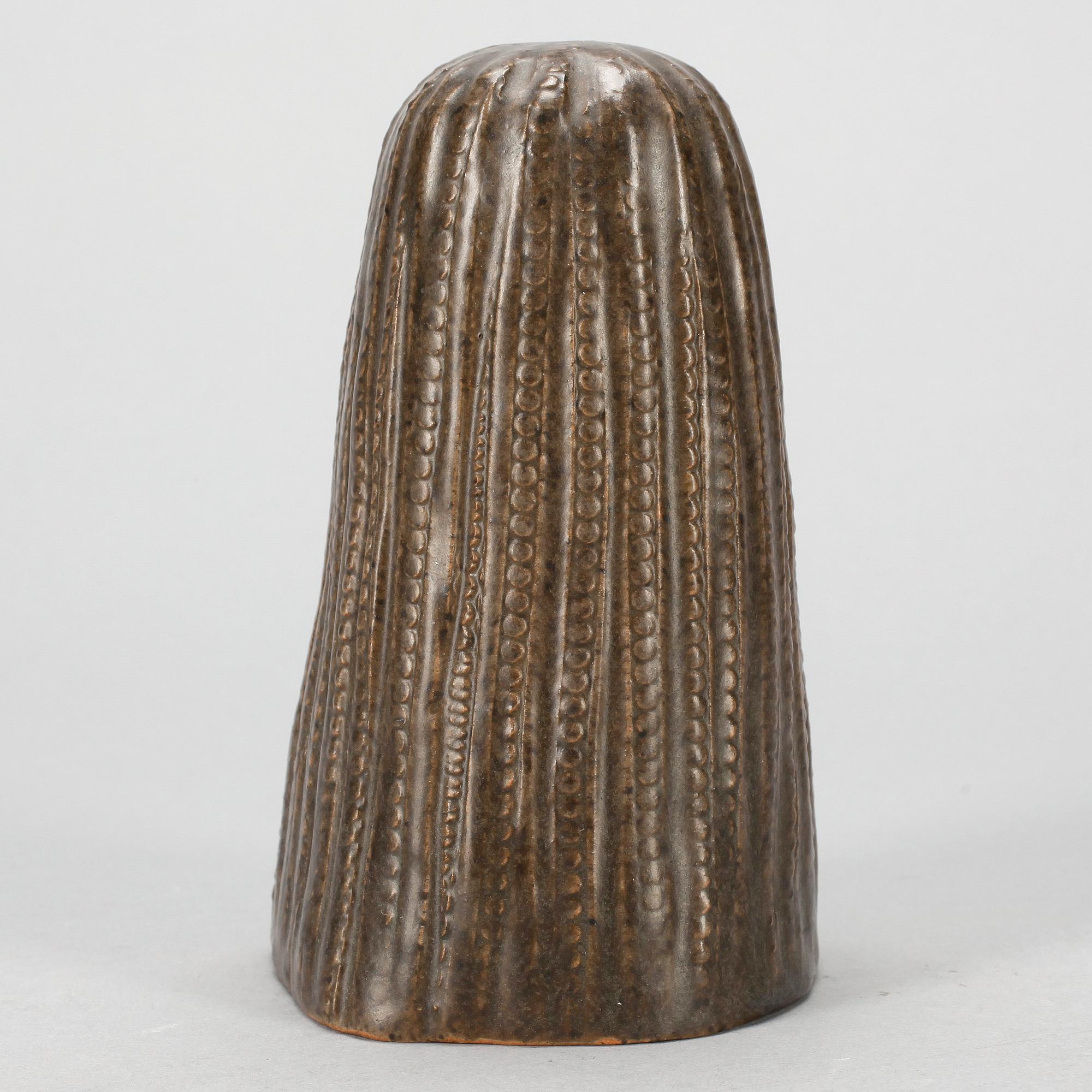 FIGURIN, stengods, Åke Holm, signerad.