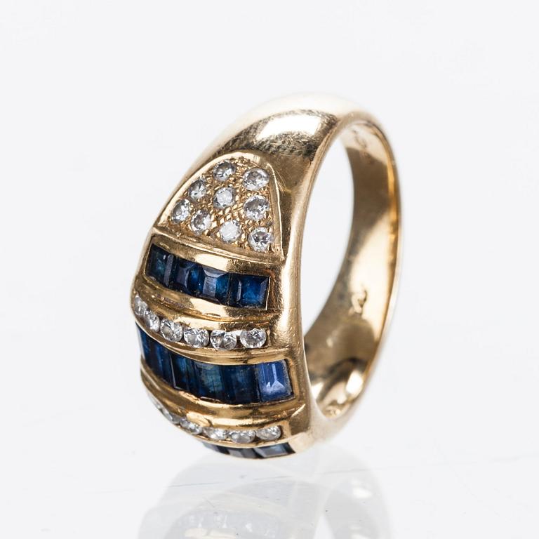 RING, guld, 14 K, diamanter, totalt ca 0,3 ct och safirer, 1988, total vikt 6,3 g.