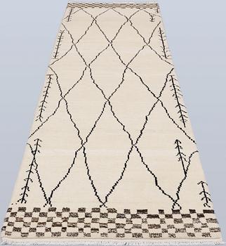 Matta, Marocko, gallerimodell, 294 x 79 cm.