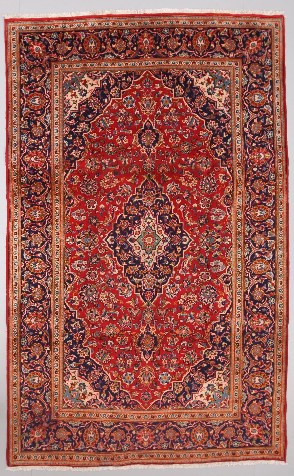 MATTA, Keshan, old, ca 320 x 198 cm.
