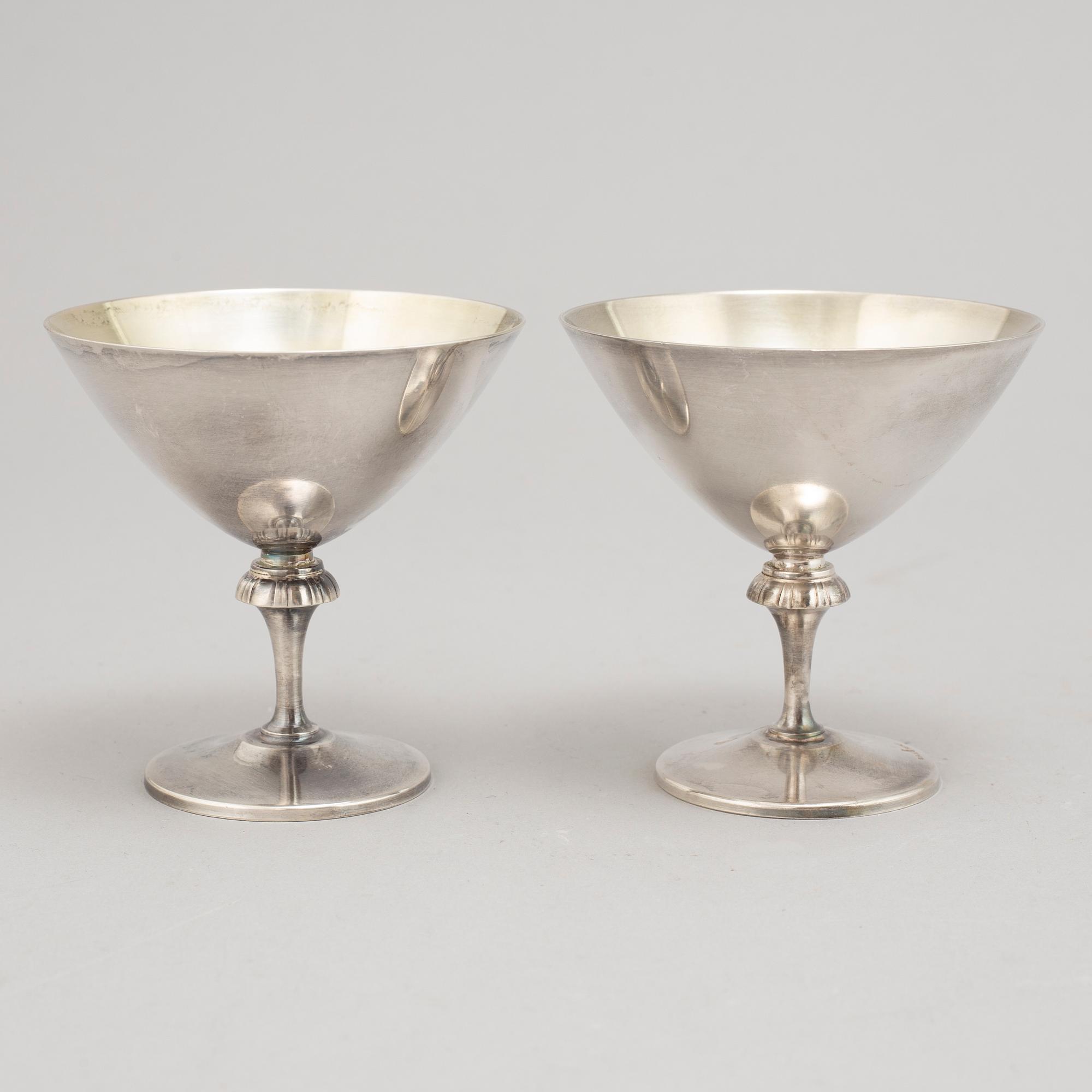 Cocktailglas, 6 st, samt shaker, nysilver, GAB samt Tesi, 1900-talets mitt.