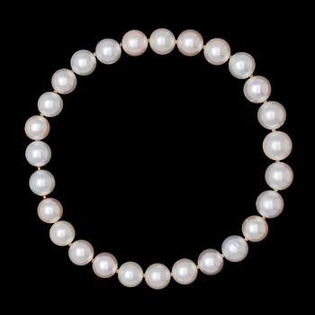 1296. A cultured South sea pearl necklace, 17-15 mm.