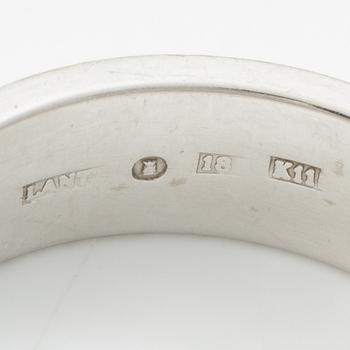 18K white gold ring, Lantz, Stockholm 2011.